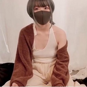 OnlyFans的网红少女《HongKongDoll玩偶姐姐》情侣游戏扑克游戏