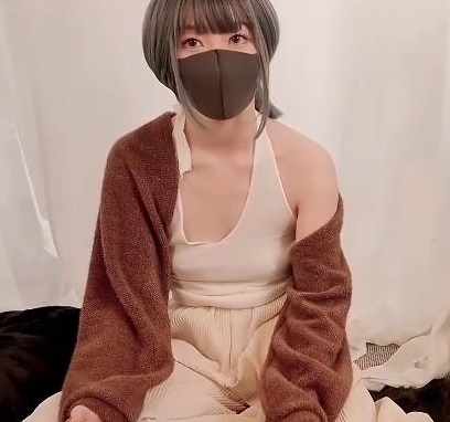 OnlyFans的网红少女《HongKongDoll玩偶姐姐》情侣游戏扑克游戏+