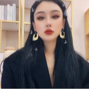 onlyfans网红美女博主（Nana）角色扮演职业女教师，女神戴上眼镜更加性感迷人了-11.29发布的最新视频作品 [1v-2.2g]